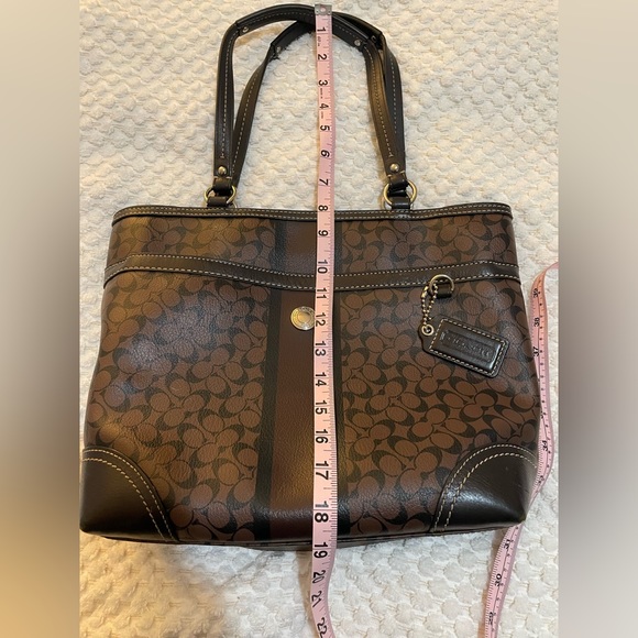 Coach Logo Print Brown Tote Hanndbag - Picture 8 of 16